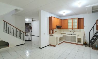 Disewa Rumah apik rapih terawat dan siap huni di Janur Asri, Kelapa Gading