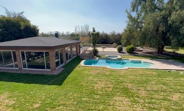 Casa Amoblada En Venta, Chicureo, Colina