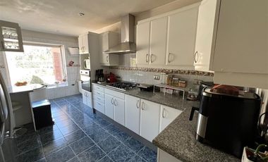 Casa Amoblada En Venta, Chicureo, Colina