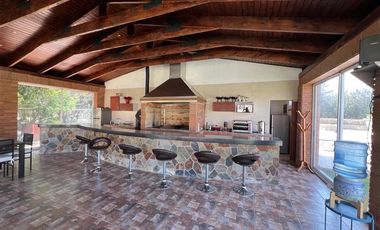 Casa Amoblada En Venta, Chicureo, Colina