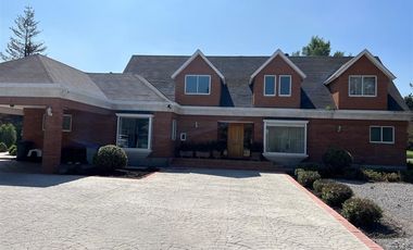 Casa Amoblada En Venta, Chicureo, Colina