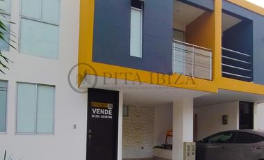 casa en venta en villa del rosario. Cod V2704