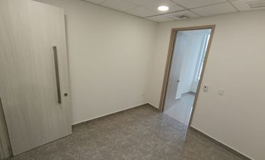 consultorio en arriendo en portal del genovés. Cod A115074