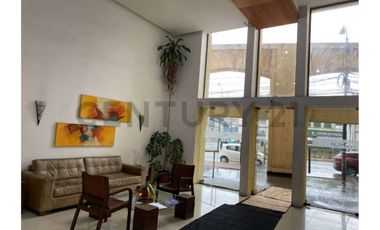 Céntrico departamento en Avenida Brasil.