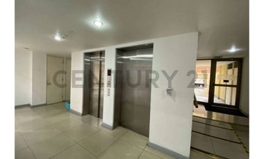 Céntrico departamento en Avenida Brasil.