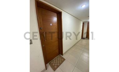 Céntrico departamento en Avenida Brasil.