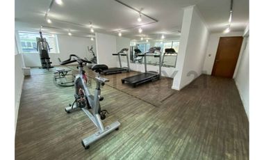 Céntrico departamento en Avenida Brasil.