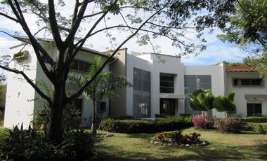 casa campestre en venta en hacienda el paso. Cod V1186