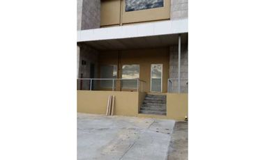 VENTA GALERA COMERCIAL EN PARQUE INDUSTRIAL DE LAS AMERICAS