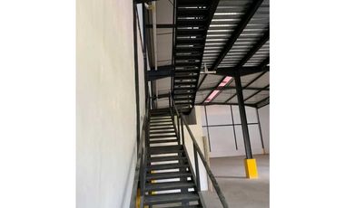 VENTA GALERA COMERCIAL EN PARQUE INDUSTRIAL DE LAS AMERICAS