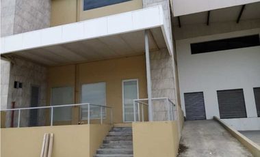 VENTA GALERA COMERCIAL EN PARQUE INDUSTRIAL DE LAS AMERICAS