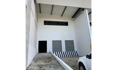 VENTA GALERA COMERCIAL EN PARQUE INDUSTRIAL DE LAS AMERICAS
