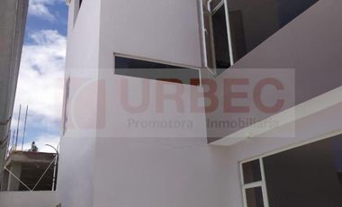 VENTA- CASA DE VENTA E  EL SECTOR DE LAS ABRAS EN RIOBAMBA /23URB074