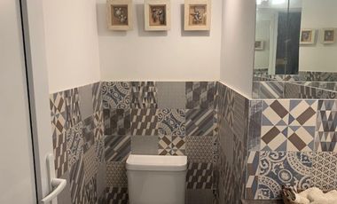 Casa moderna de 3 amb. 2 cocheras, pileta en Quilmes centro