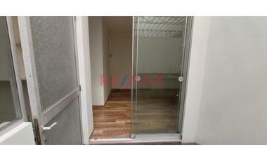 Alquiler De Hermoso Departamento En 1Er Piso, A 2 Cuadras Del Jockey Plaza Y Muy Cerca A La Universidad De Lima
