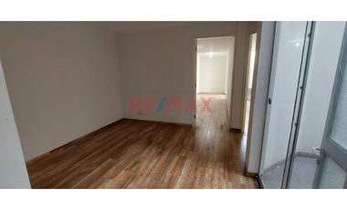 Alquiler De Hermoso Departamento En 1Er Piso, A 2 Cuadras Del Jockey Plaza Y Muy Cerca A La Universidad De Lima