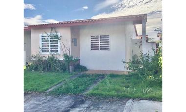 CHORRERA / CLOUSTER LOS AVELLANOS / 170m2 / 3 HABITACIONES / JARDN