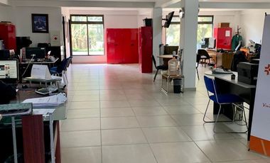 Venta o Renta de Edificio  Comercial en La Alteña II Av. Adolfo Lopez Mateos.