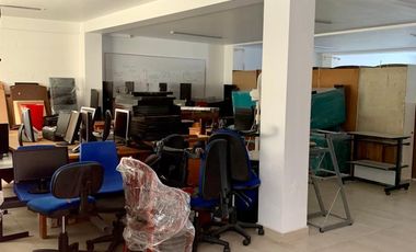 Venta o Renta de Edificio  Comercial en La Alteña II Av. Adolfo Lopez Mateos.