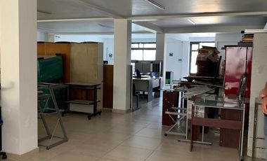 Venta o Renta de Edificio  Comercial en La Alteña II Av. Adolfo Lopez Mateos.