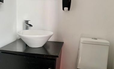 Venta o Renta de Edificio  Comercial en La Alteña II Av. Adolfo Lopez Mateos.