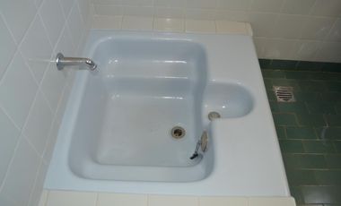 EXCELENTE RESIDENCIA 5 AMB S/LOTE DE 750 M2. DE VÍAS A LIBERTADOR