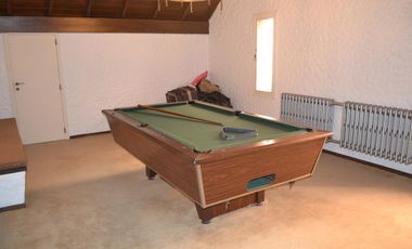 EXCELENTE RESIDENCIA 5 AMB S/LOTE DE 750 M2. DE VÍAS A LIBERTADOR