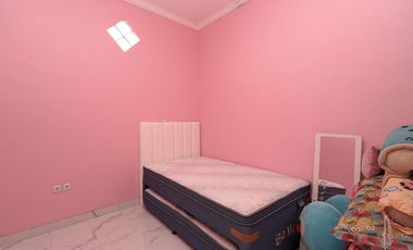 Rumah SHM Strategis 10 Mnt ke Pintu Tol Bambu Apus 1 Siap KPR J-41245