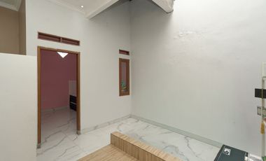 Rumah SHM Strategis 10 Mnt ke Pintu Tol Bambu Apus 1 Siap KPR J-41245