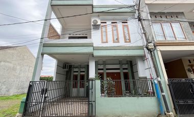 Rumah SHM Strategis 10 Mnt ke Pintu Tol Bambu Apus 1 Siap KPR J-41245