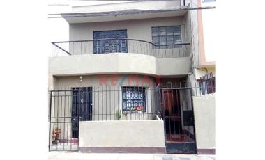 Callao. Venta Casa Con 3 Departamentos. Bellavista