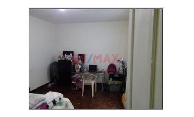 Callao. Venta Casa Con 3 Departamentos. Bellavista