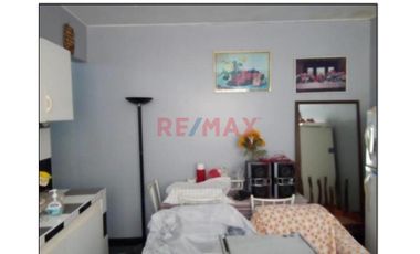 Callao. Venta Casa Con 3 Departamentos. Bellavista