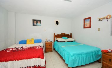Casa en Venta Minas Palacio. Muy Amplia, con 2 Locales Comerciales