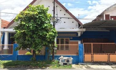 Rumah disewakan di RW 01, Ketabang, Genteng, Surabaya, Jawa Timur