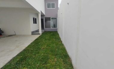CASA NUEVA EN VENTA CON RECAMARA EN P.B. FRACCIONAMIENTO FLORESTA EN ZONA ALTA