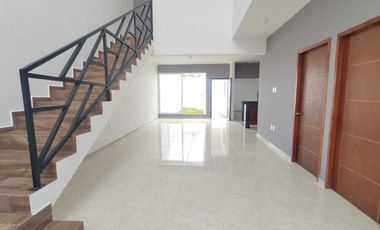 CASA NUEVA EN VENTA CON RECAMARA EN P.B. FRACCIONAMIENTO FLORESTA EN ZONA ALTA