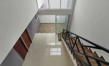 CASA NUEVA EN VENTA CON RECAMARA EN P.B. FRACCIONAMIENTO FLORESTA EN ZONA ALTA