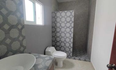 CASA NUEVA EN VENTA CON RECAMARA EN P.B. FRACCIONAMIENTO FLORESTA EN ZONA ALTA