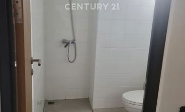 Disewakan Rumah Cantik 2 Lantai Di Kawasan Strategis BSD City.