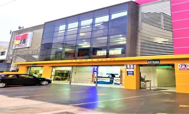 Oportunidad para negocio a precio de ocasión, local de 7 m2. en el segundo piso, con punto de agua, stand para salón de belleza, cuidado personal, baz