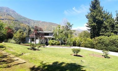 Casa en el arrayan de 1584mts totales 5 dormitorios