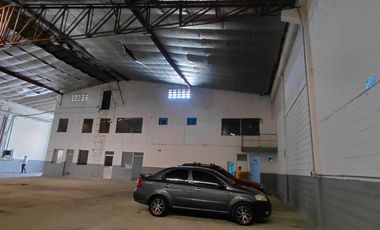 bodega en arriendo en via 40. Cod A1025