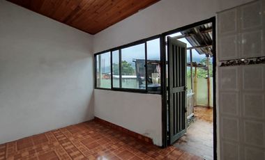 casa en venta en belalcázar. Cod V117914