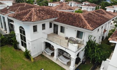 Venta de casa en Santa María, Fairway Estates