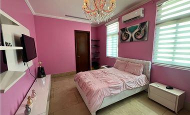 Venta de casa en Santa María, Fairway Estates