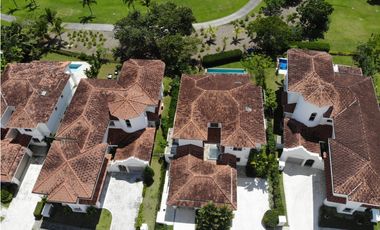 Venta de casa en Santa María, Fairway Estates