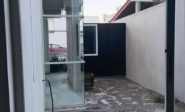 CASA EN VENTA DE. UNA PLANTA EN COTO AL NORTE AGUASCALIENTES