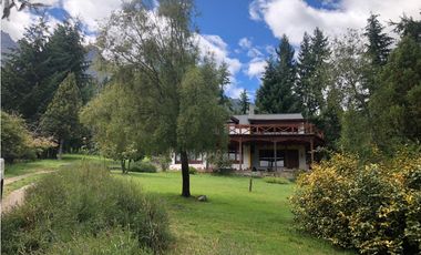 EN VENTA EXCELENTE CHACRA DE 2 HA CON 2 CASAS, 2 DPTOS Y QUINCHO CH143