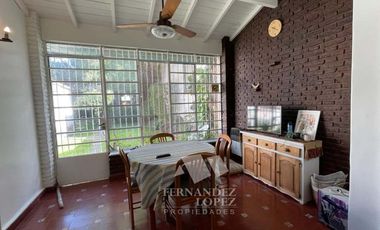 Chalet en venta en Bernal Centro